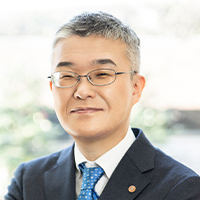 岡 佳伸